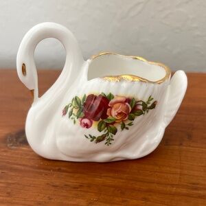Royal Albert Bone China Old Country Roses Gold trim VTG Sm Swan Dish
